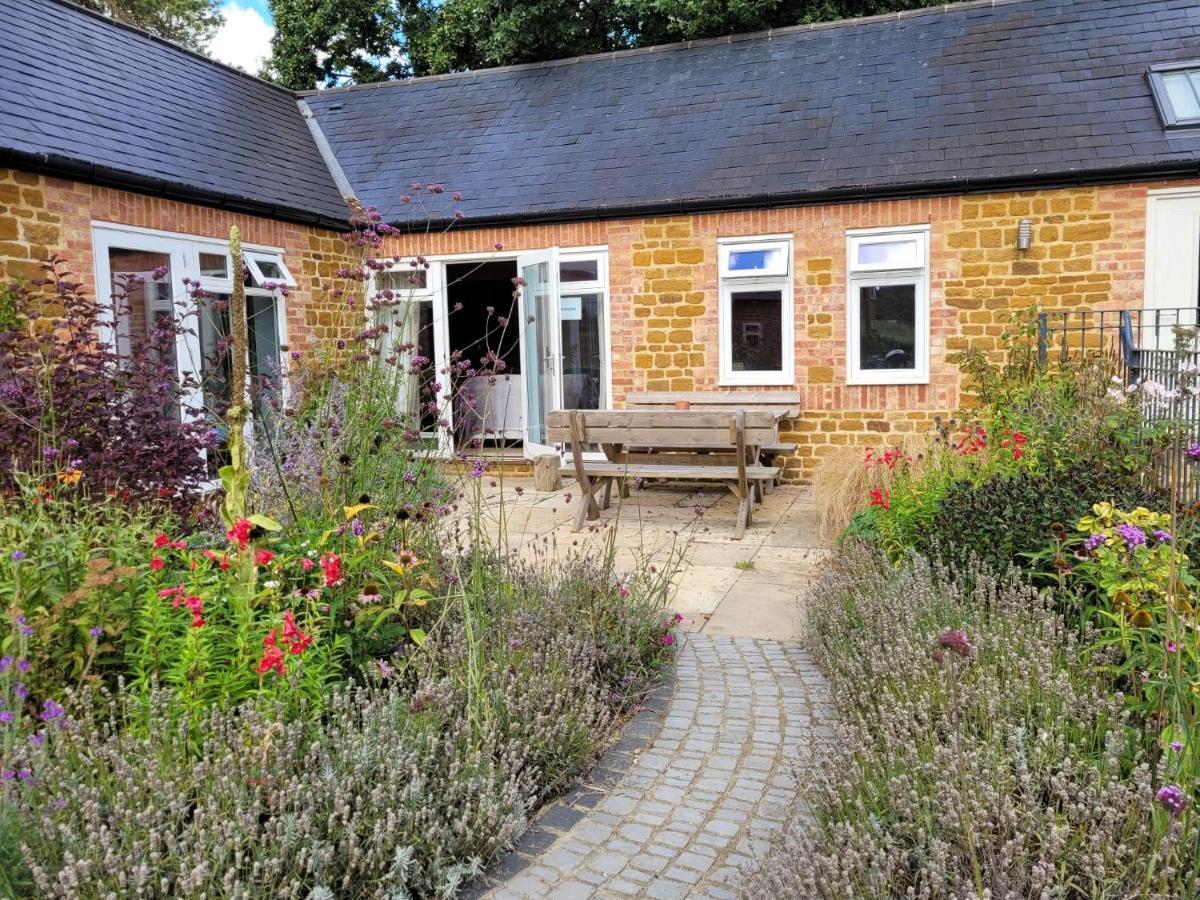 Bay Tree Cottage Accommodation Farthingstone Exterior photo